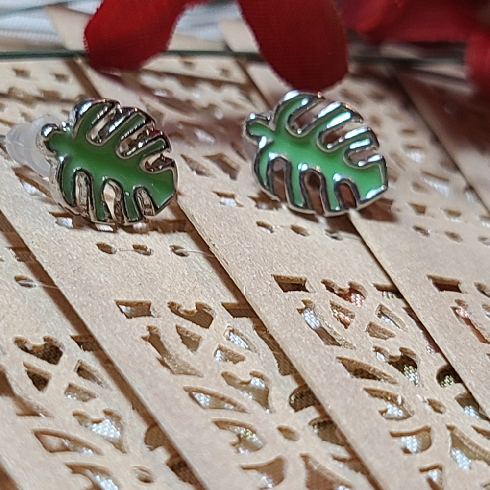 Pettie eareings for sale today